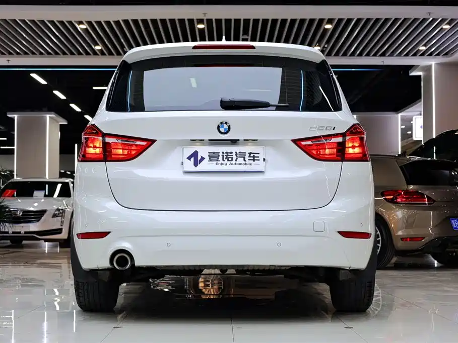 BMW 2 Series Multipurpose Station Wagon 2019 220i Leading Model купить на сайте DeffCars
