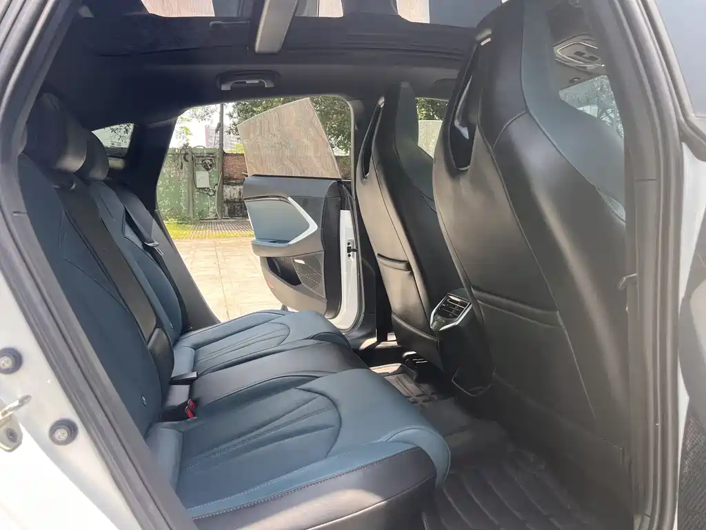 MG7 2025 2.0T 405 AT luxury version купить на сайте DeffCars
