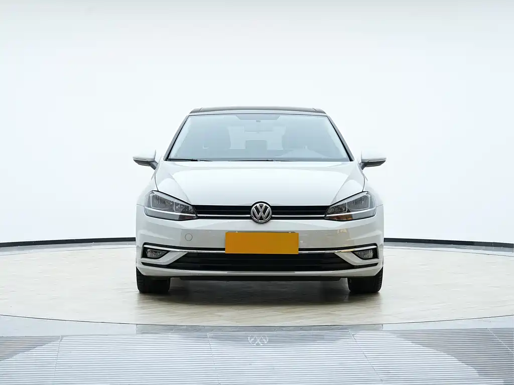 Golf 2020 Beloved Edition 200TSI DSG Comfortable and Enterprising Edition купить на сайте DeffCars