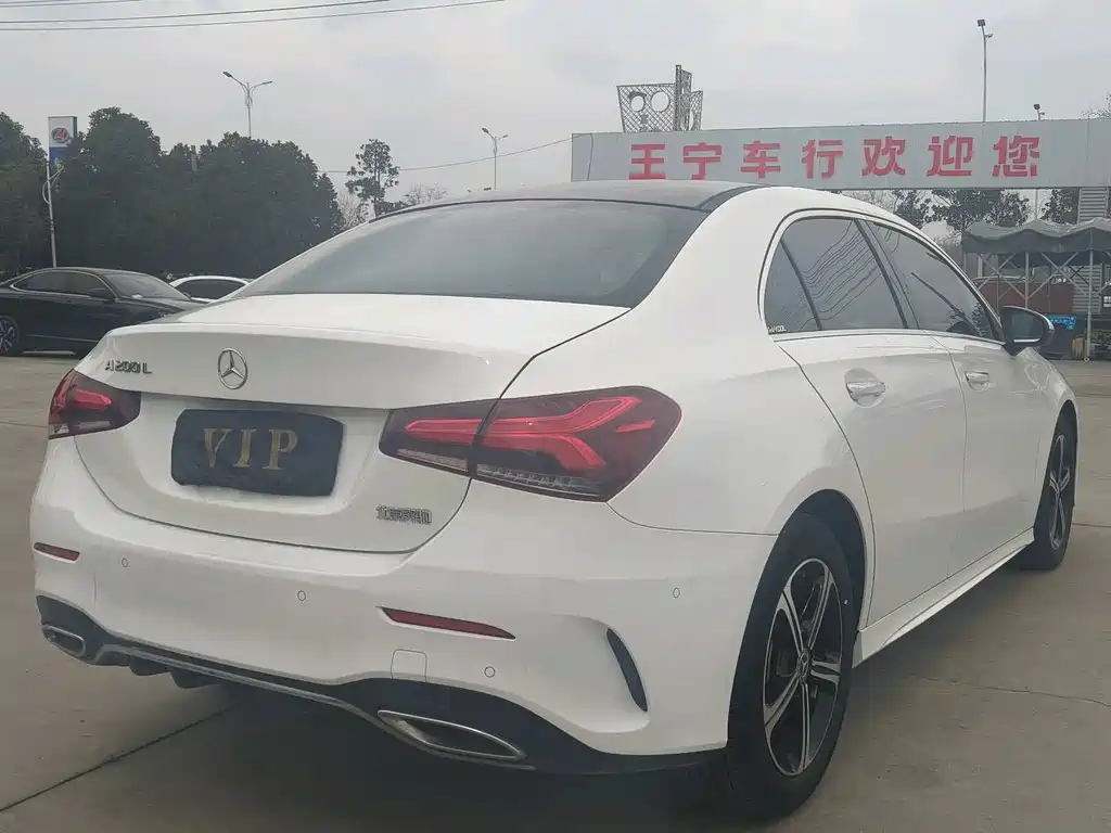 Mercedes-Benz A-Class 2022 Facelift Three A 200 L Sports Sedan Fashionable купить на сайте DeffCars