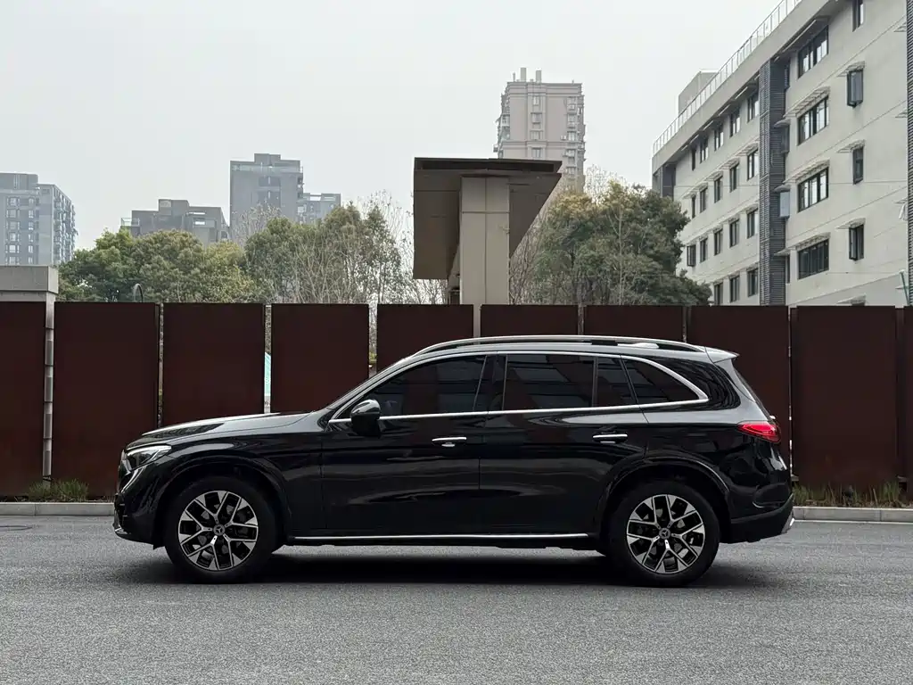 Mercedes-Benz GLC 2024 GLC 260 L 4MATIC luxury model 5 seats купить на сайте DeffCars