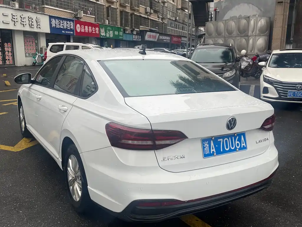 Lavida 2023 1.5L automatic Deyi version купить на сайте DeffCars