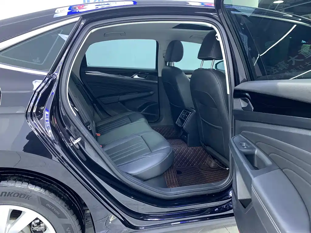 Passat 2023 facelift 280TSI Elite Edition купить на сайте DeffCars