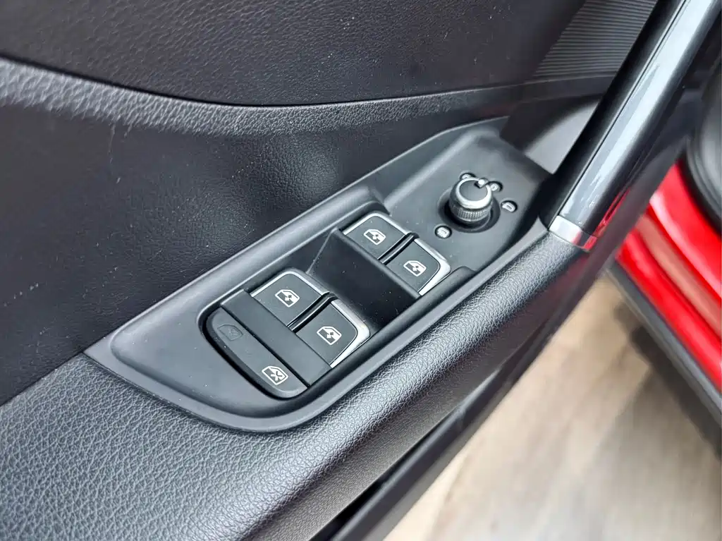 Audi Q2L 2018 35 TFSI launches exclusive version, National V купить на сайте DeffCars