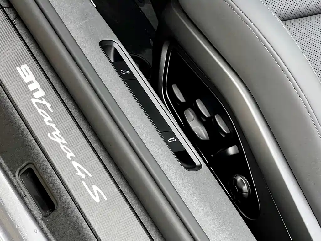 Porsche 911 2022 Targa 4S 3.0T купить на сайте DeffCars