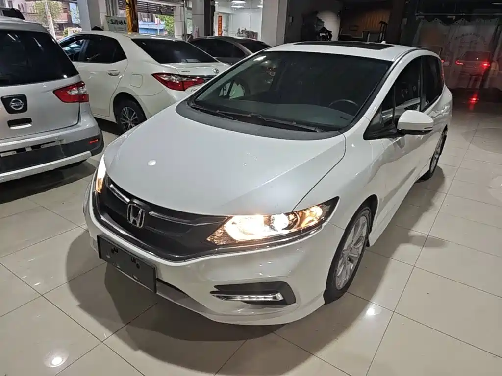 Jade 2017 1.8L automatic comfort version 5 seats купить на сайте DeffCars
