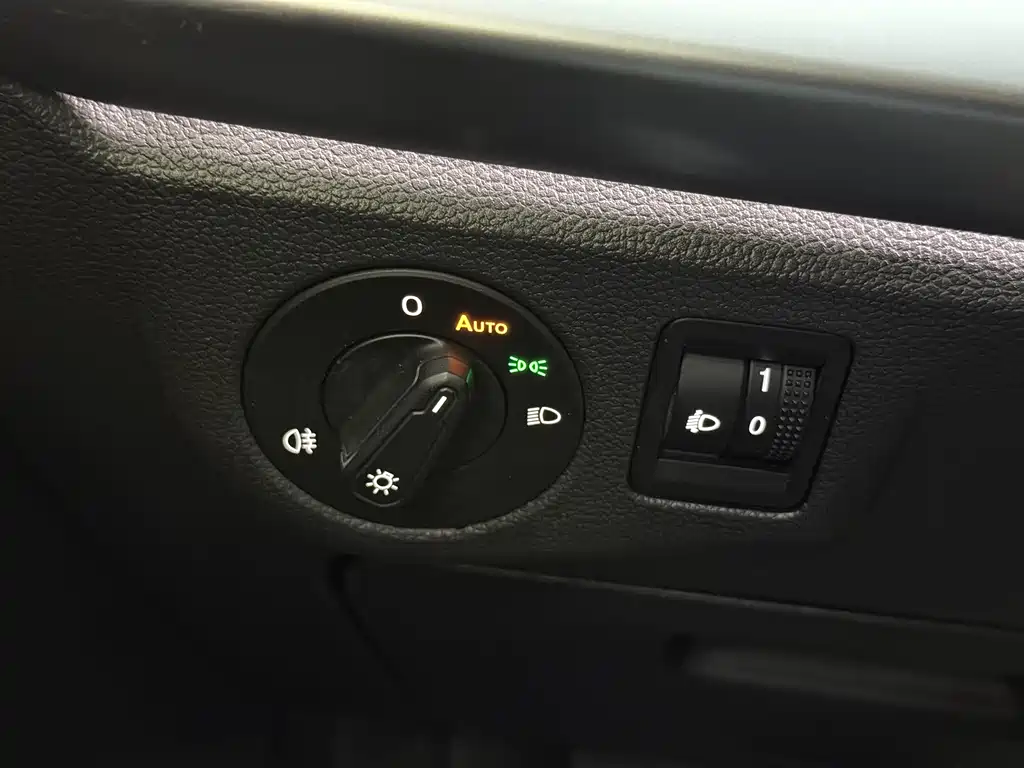 Lavida 2023 1.5L Automatic Starry Sky Five Million Edition купить на сайте DeffCars