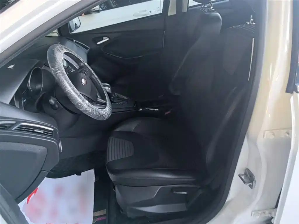 Focus 2018 hatchback classic 1.6L automatic stylish smart mobility version купить на сайте DeffCars