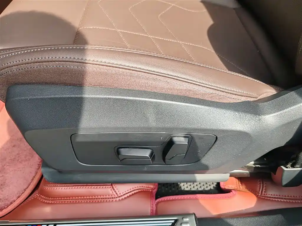 BMW X1 2025 sDrive25Li X Design Package купить на сайте DeffCars
