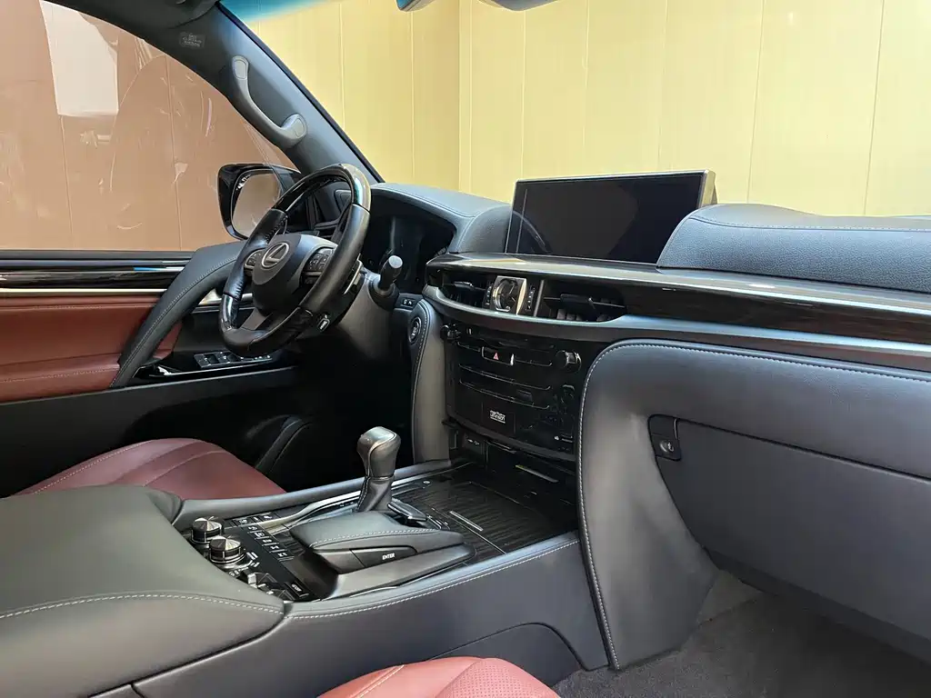 Lexus LX 2019 570 Premium Luxury Edition купить на сайте DeffCars