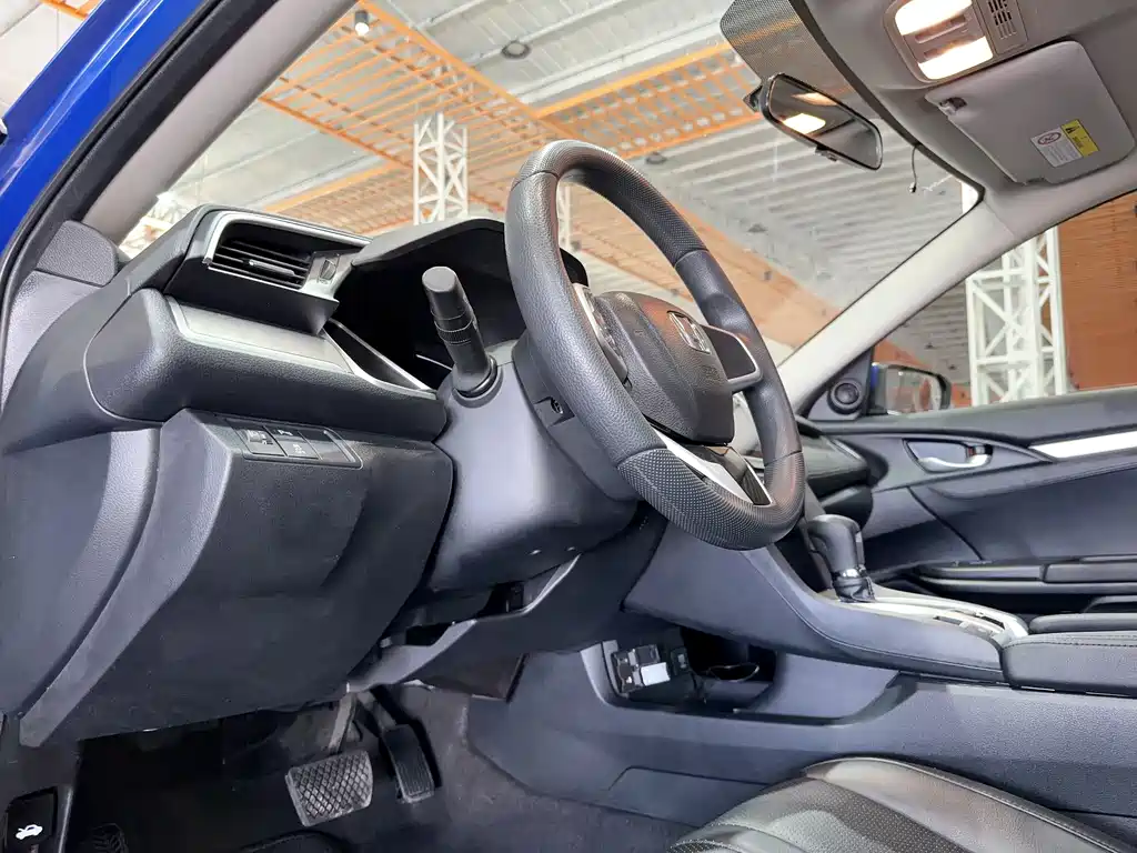 Civic 2016 220TURBO CVT Deluxe Edition купить на сайте DeffCars
