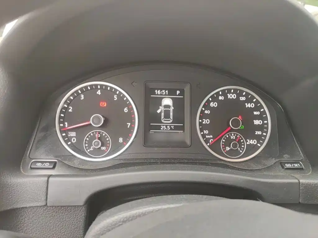 Tiguan 2016 280TSI automatic two-wheel drive Silk Road Style Edition купить на сайте DeffCars
