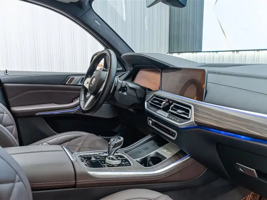 BMW X5 2022 facelift xDrive 40Li M sports package купить на сайте DeffCars
