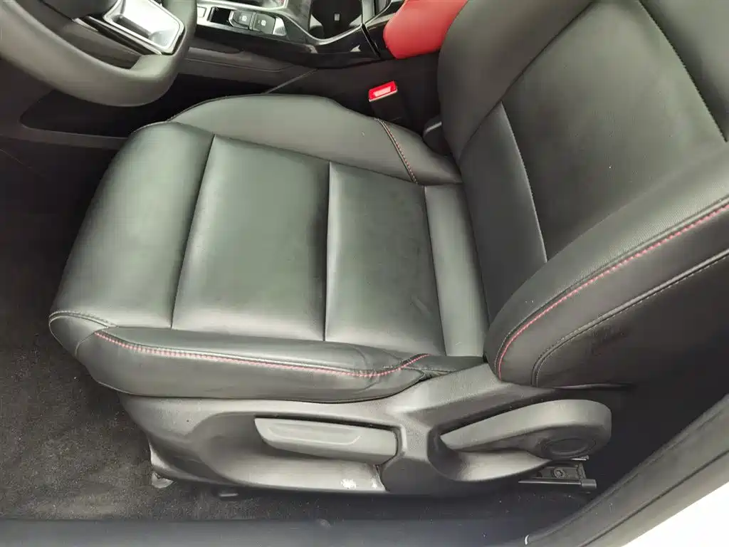 MG5 2022 180DVVT CVT Youth Deluxe Edition купить на сайте DeffCars