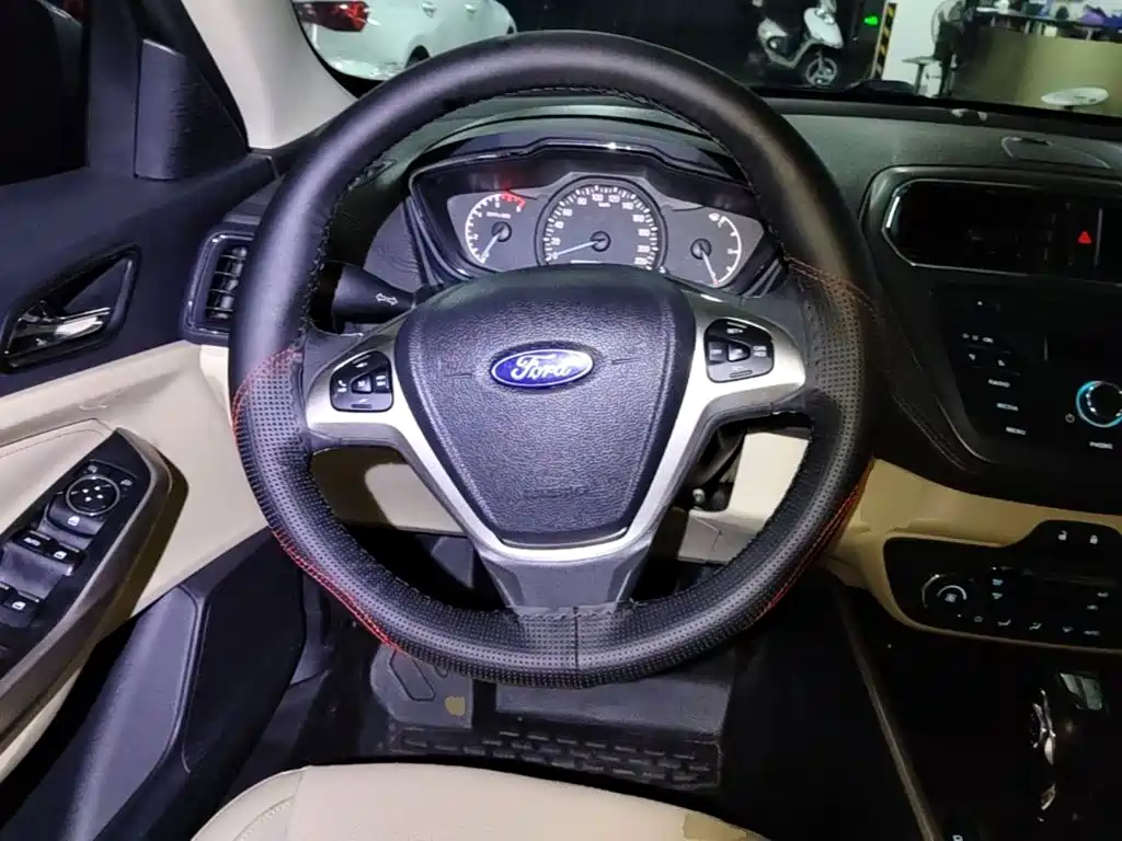 Forex 2015 1.5L automatic fashion model купить на сайте DeffCars