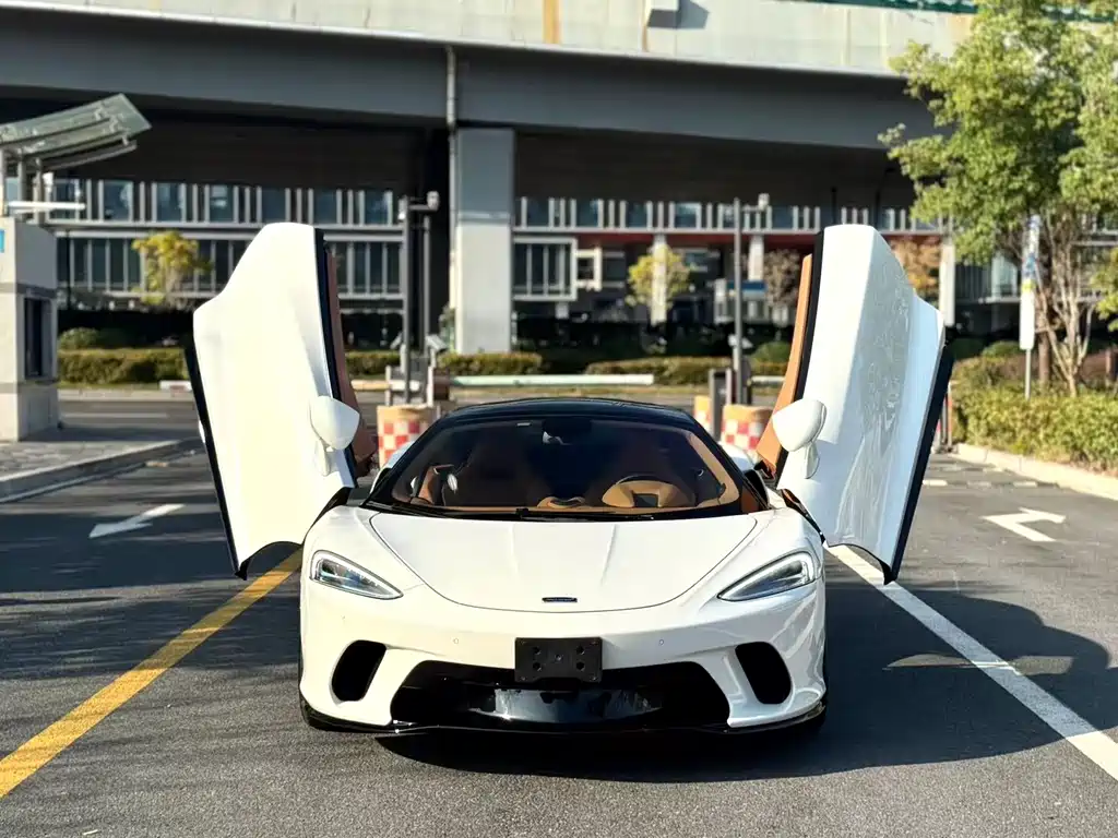McLaren GT 2022 4.0T standard model купить на сайте DeffCars