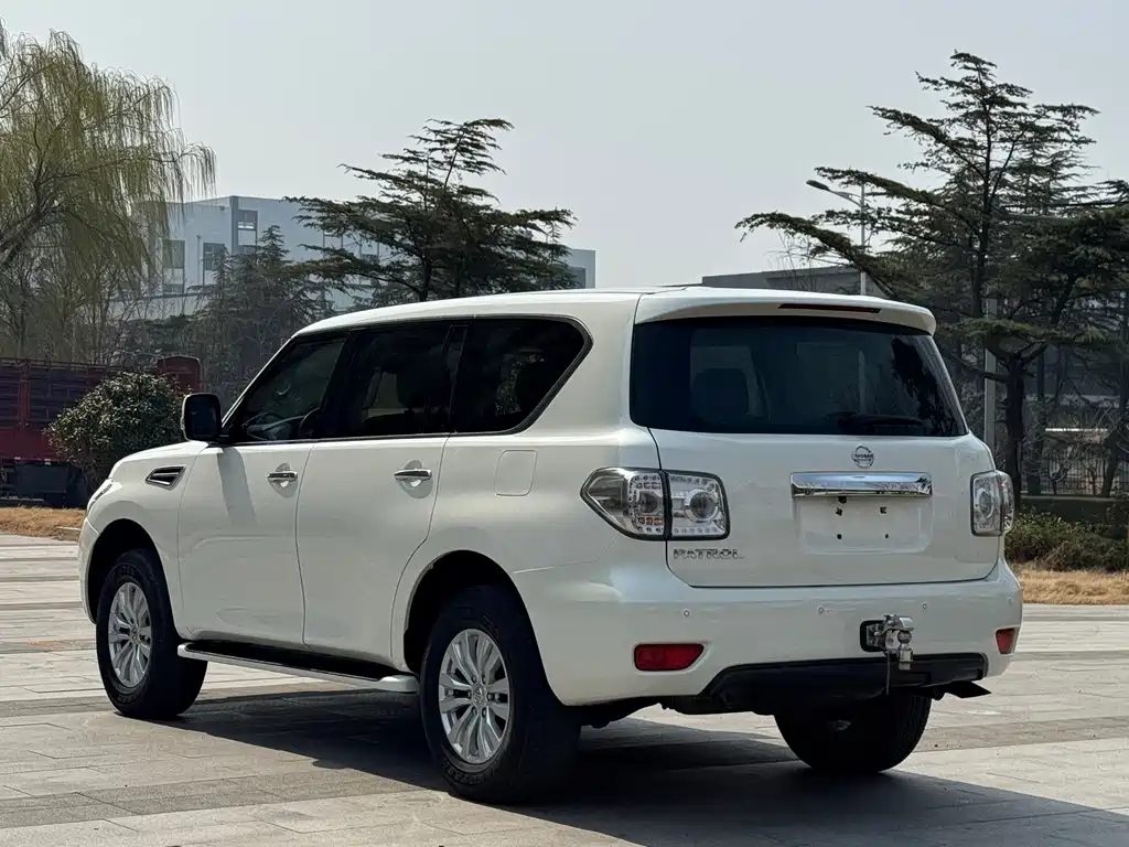 Patrol 2018 4.0L LinkedIn model купить на сайте DeffCars