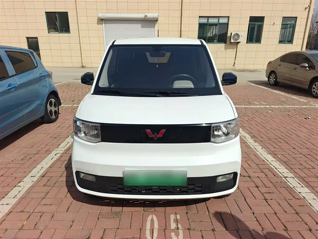 Hongguang MINIEV 2020 Relaxed Lithium Iron Phosphate купить на сайте DeffCars