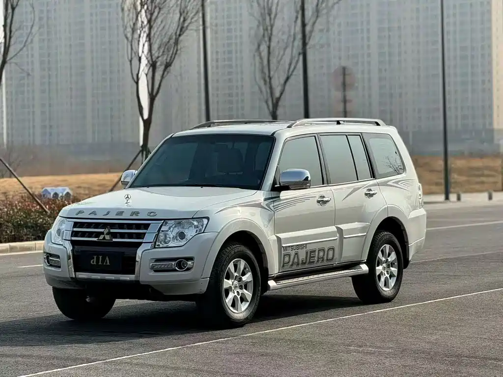 Pajero imported 2020 3.0L automatic luxury version купить на сайте DeffCars