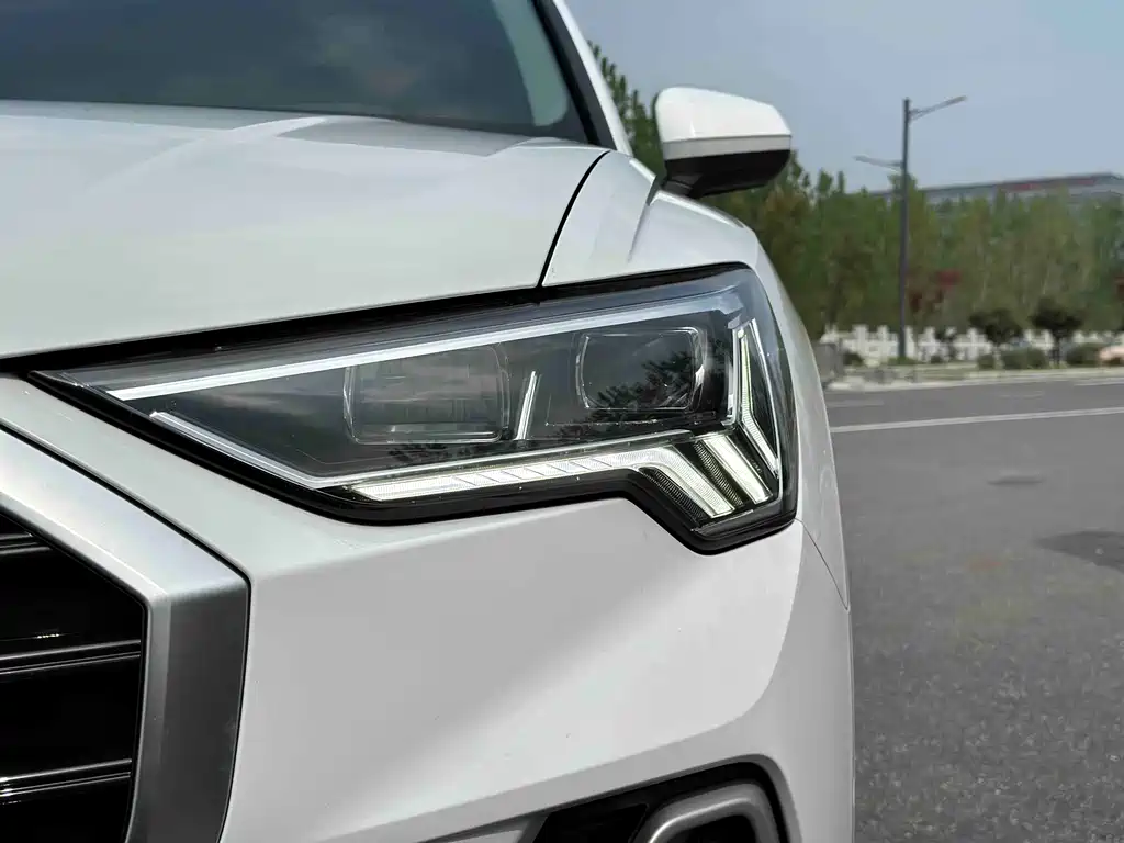 Audi Q3 2021 35 TFSI Fashionable and Dynamic купить на сайте DeffCars