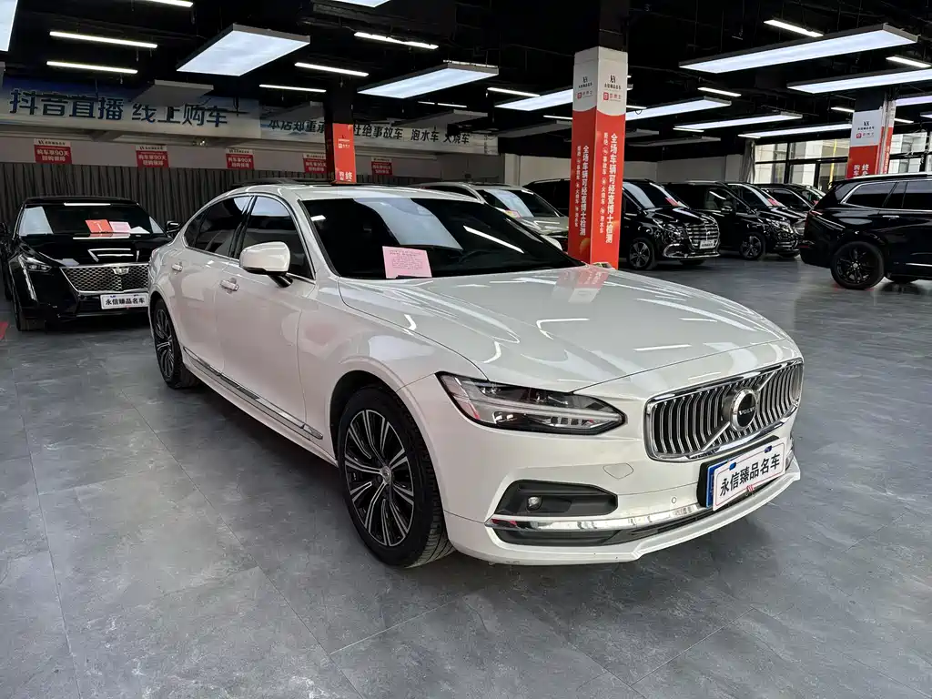 Volvo S90 2021 B5 Zhiyuan Luxury Edition купить на сайте DeffCars