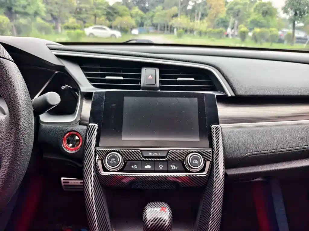 Civic 2019 220TURBO CVT Dynamic Edition National VI купить на сайте DeffCars