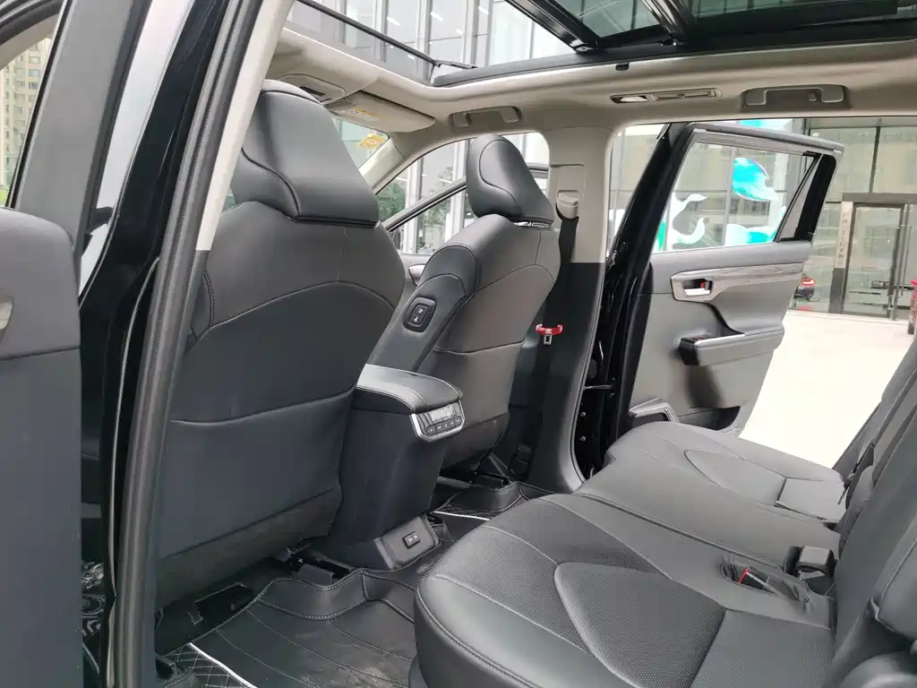Highlander 2024 2.5L intelligent electric hybrid dual-engine two-wheel drive premium version 7 seats купить на сайте DeffCars