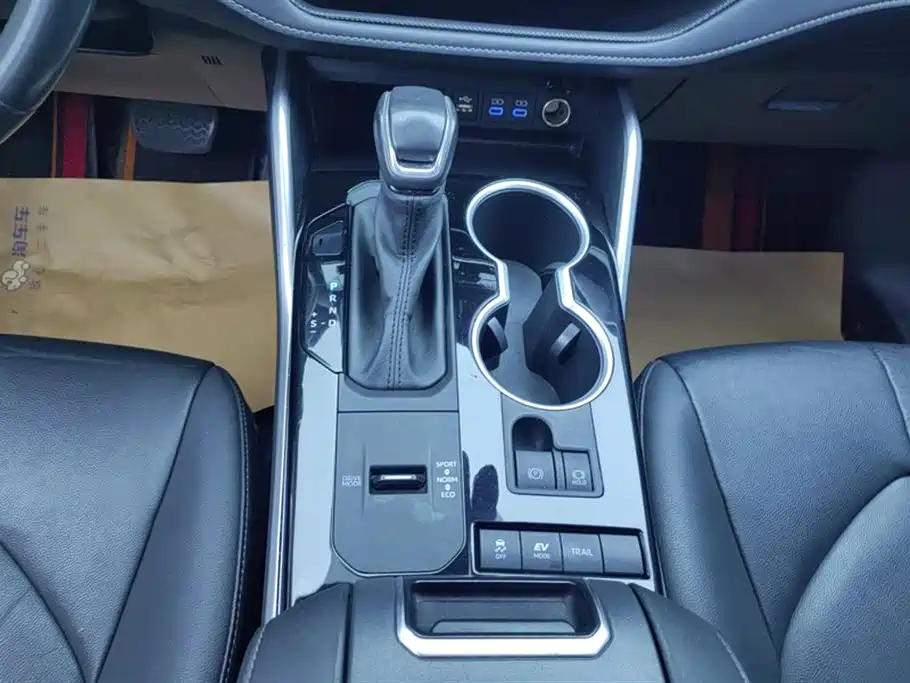 Highlander 2022 dual engine 2.5L four-wheel drive premium version 7 seats купить на сайте DeffCars