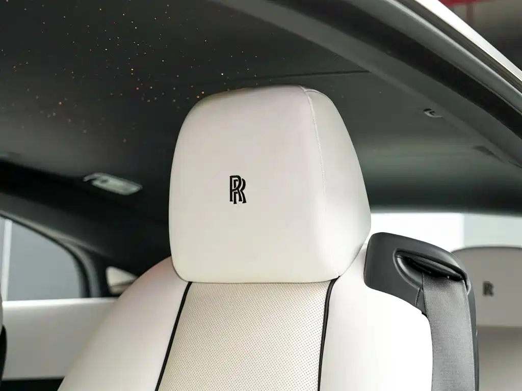 Phantom 2018 6.6T standard model купить на сайте DeffCars