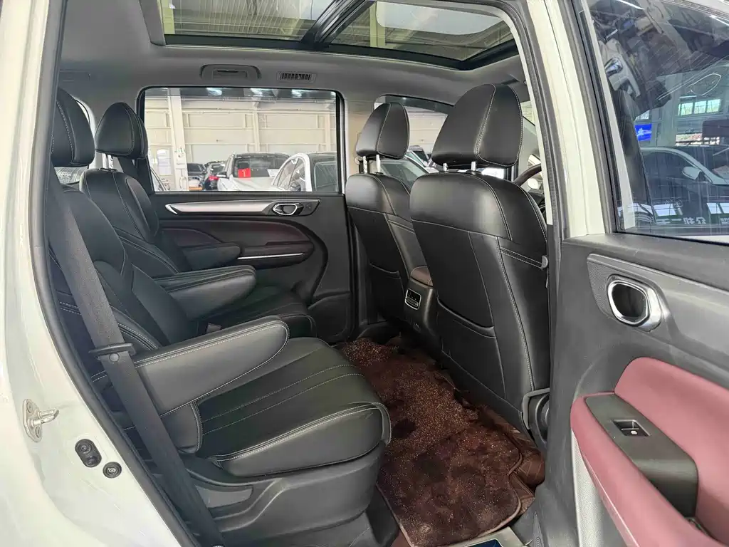 Trumpchi M6 2021 270T DCT Premium Edition (seven seats) купить на сайте DeffCars