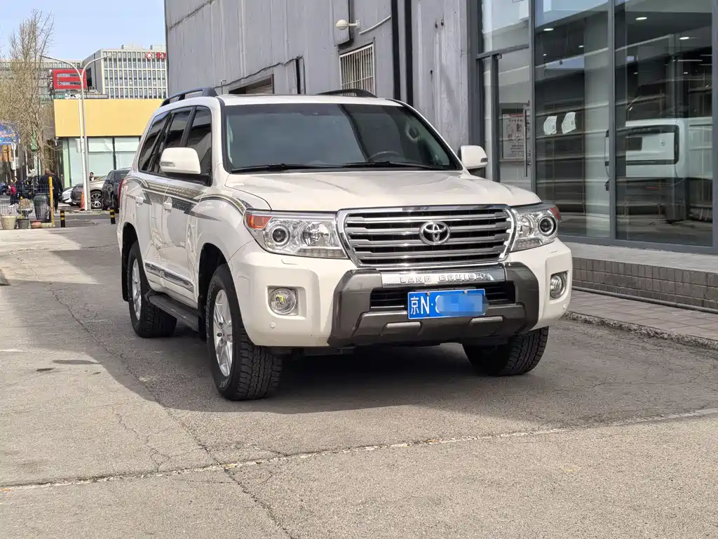 Land Cruiser 2012 4.6L automatic VX-R купить на сайте DeffCars