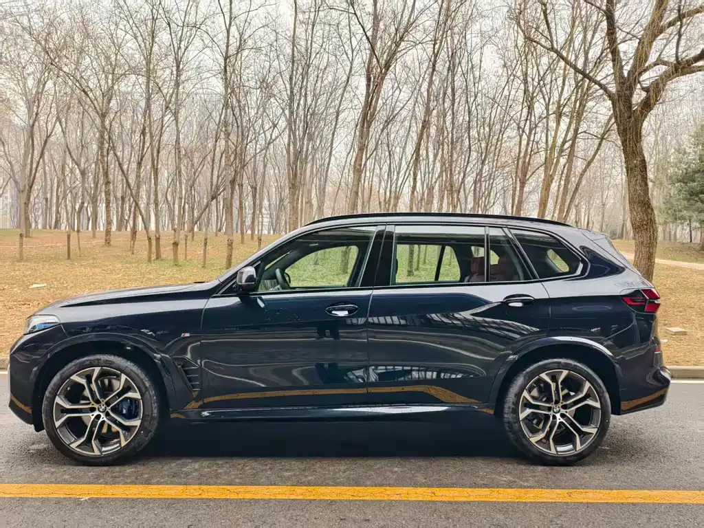 BMW X5 2026 facelift xDrive 40Li M Sports Night Package купить на сайте DeffCars