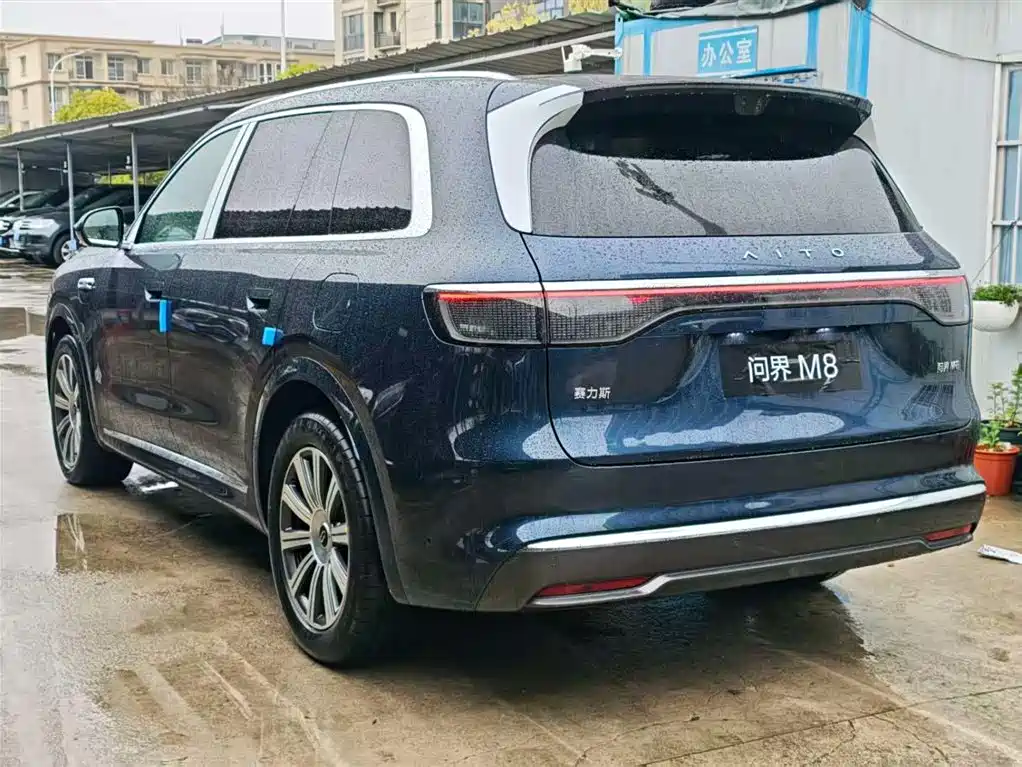 Wenjie M8 2025 extended range Ultra version 53.4kWh 6-seat version 192-line lidar) купить на сайте DeffCars