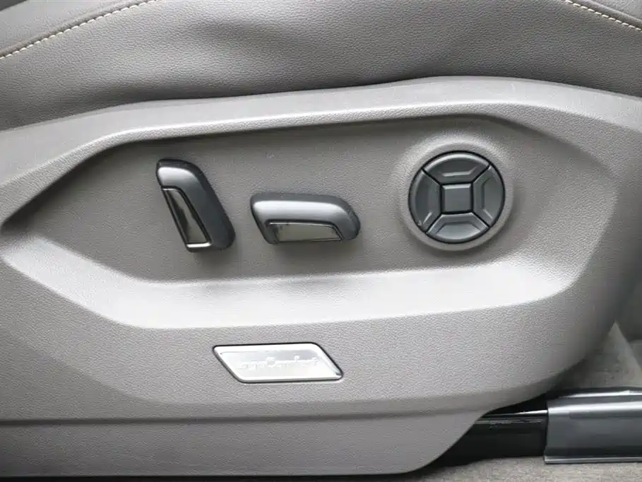 Touareg 2022 3.0TSI Ruixiang Edition Classic Sports Package купить на сайте DeffCars