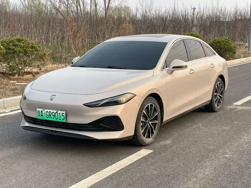 Roewe D7 2025 DMH 125km World Championship Edition купить на сайте DeffCars