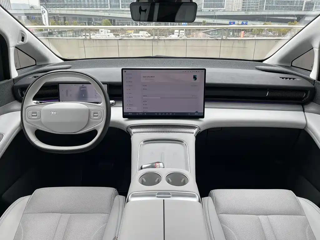 Xpeng X9 2024 model 610 long battery life Max купить на сайте DeffCars