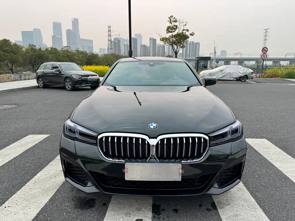 BMW 5 Series 2022 facelift 525Li M Sports Package купить на сайте DeffCars