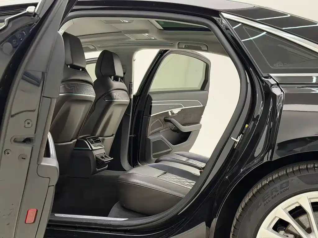 Audi A8 2022 A8L 50 TFSI quattro Comfort Collection Edition купить на сайте DeffCars