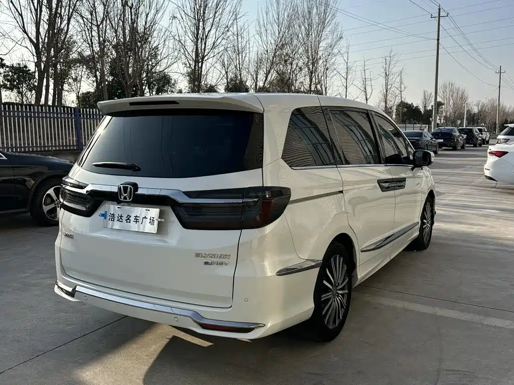 Alison 2022 2.0L e:HEV Comfort Edition купить на сайте DeffCars