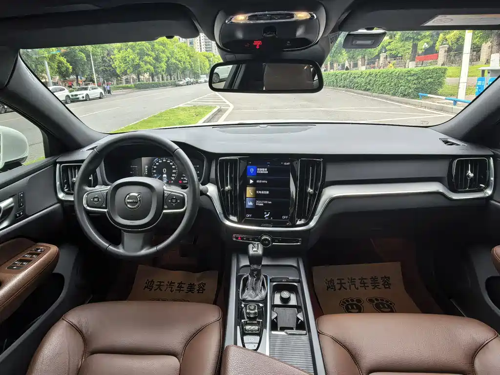 Volvo S60 2021 T4 Zhiyi Luxury Edition купить на сайте DeffCars