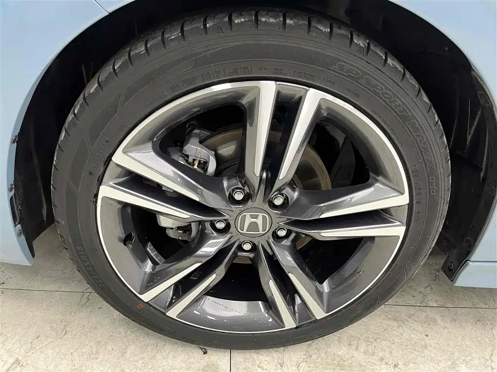 Stylish 2023 2.0L e:HEV Rui·Exclusive Edition купить на сайте DeffCars