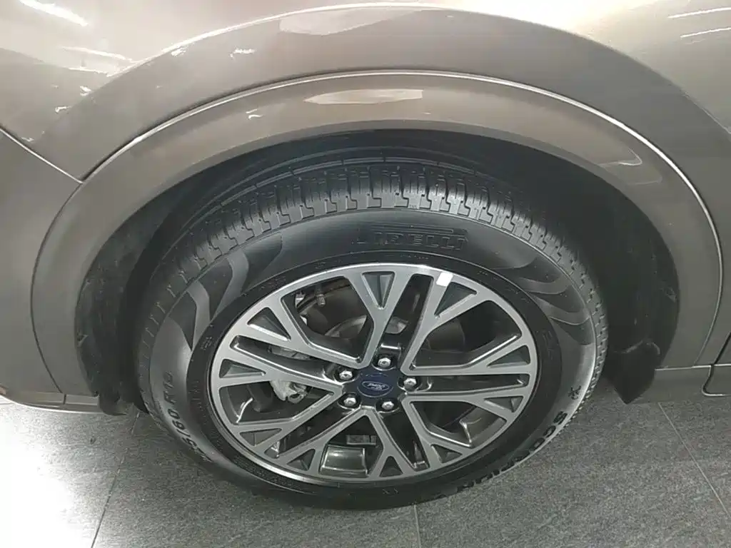 Ruiji 2020 EcoBoost 245 four-wheel drive premium model купить на сайте DeffCars