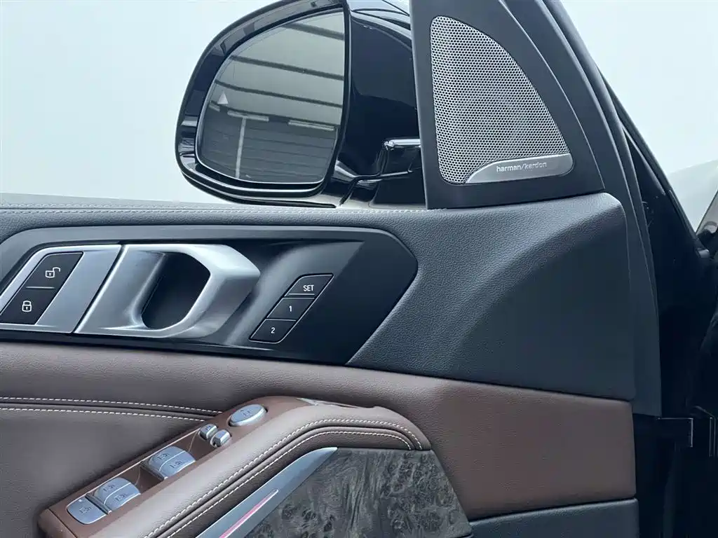 BMW X5 2022 xDrive 30Li Exclusive M Sports Package купить на сайте DeffCars