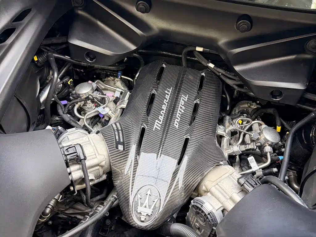 Maserati MC20 2023 3.0T Standard Edition купить на сайте DeffCars