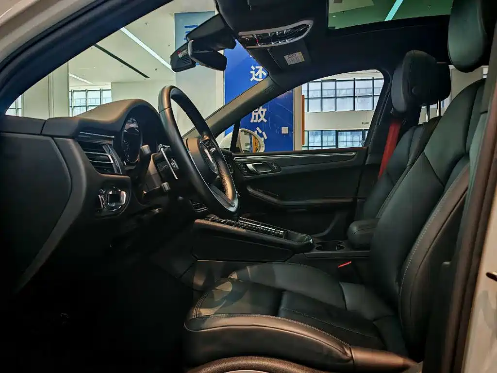 Macan 2023 Macan 2.0T купить на сайте DeffCars