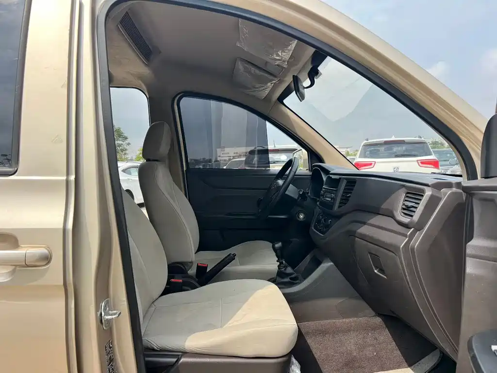 Wuling Hongguang V 2022 1.5L Jinxiang Edition Hydraulic Assist LAR купить на сайте DeffCars