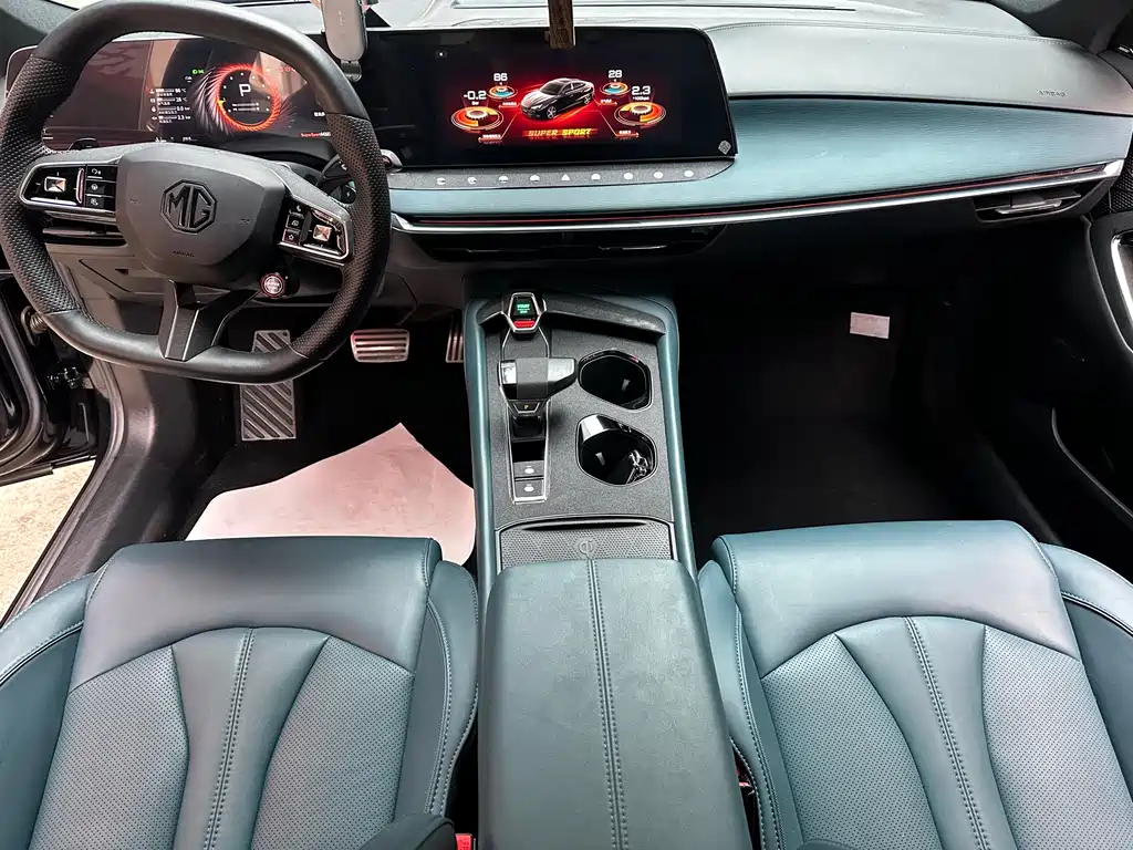 MG7 2023 2.0T Automatic Beauty Hunting Exclusive Edition купить на сайте DeffCars