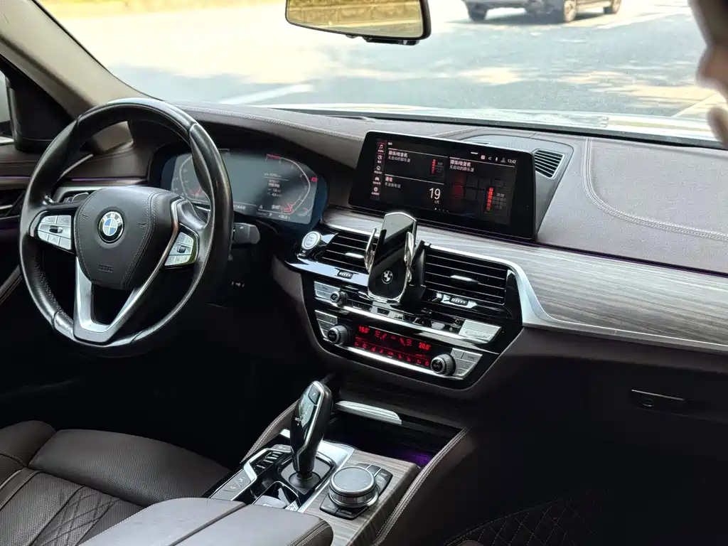 BMW 5 Series 2020 530Li Exclusive Luxury Package купить на сайте DeffCars