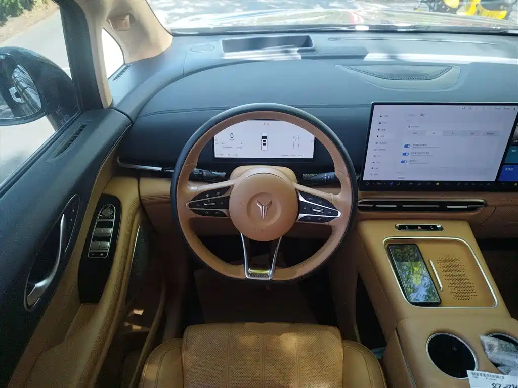 Lantu Dreamer 2025 PHEV four-wheel drive flagship Kunpeng version купить на сайте DeffCars