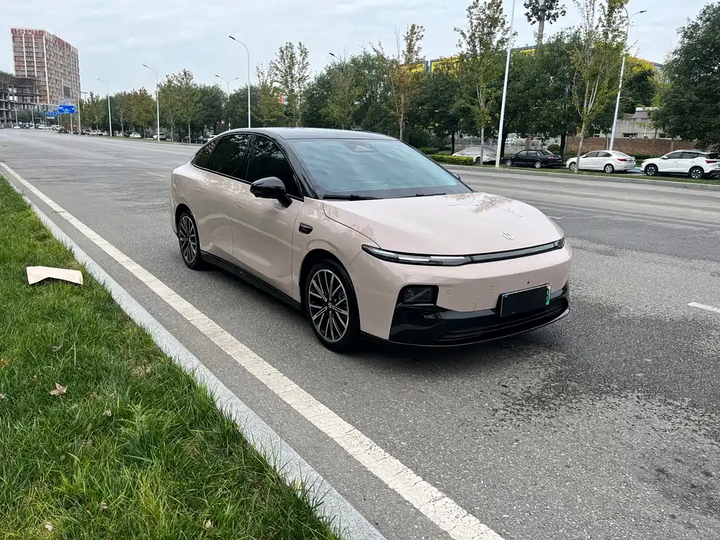 Leapmo B01 2025 550 Enjoy Edition купить на сайте DeffCars